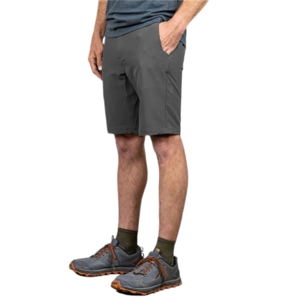 TEREN Daily Driver Shorts 9-inch in Charcoal Size 36